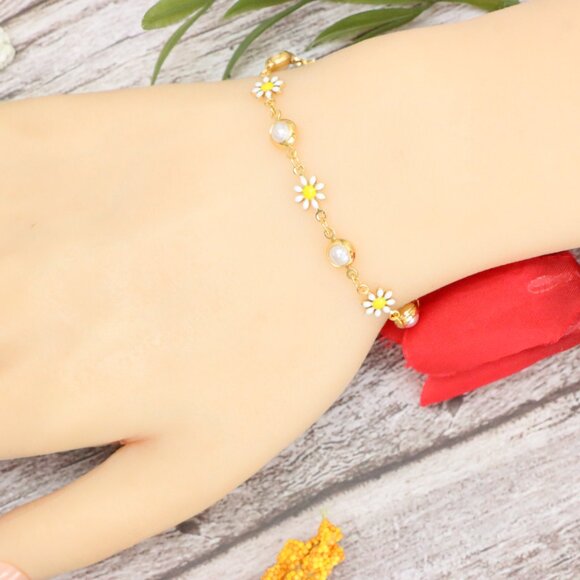 Trendy Bracelet for Girls & Women – Cute, Adjustable & Gift-Ready | MLCRC1140 - Picture 8 of 10